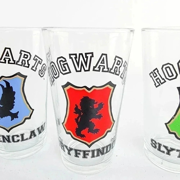 Harry Potter Hogwarts Varsity Crests 4-Pack Pint Glass Set - 16 Ounces - Picture 3 of 6